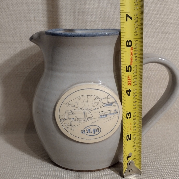 Limited Edition 1995 Ampi Crock / Pitcher - Picture 10 of 11